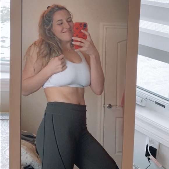 Meet your Posher, Jordyn - Picture 3 of 3